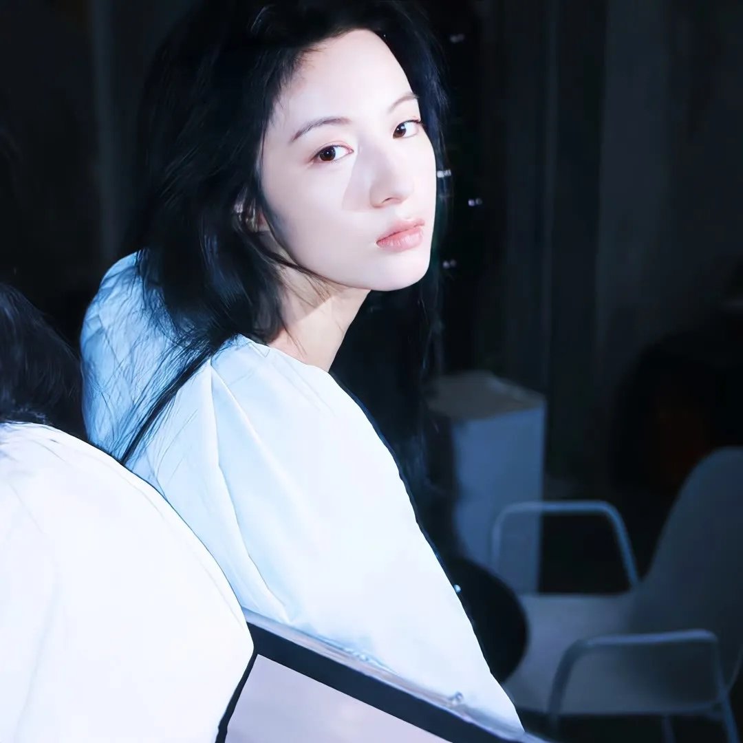 春闺三凤